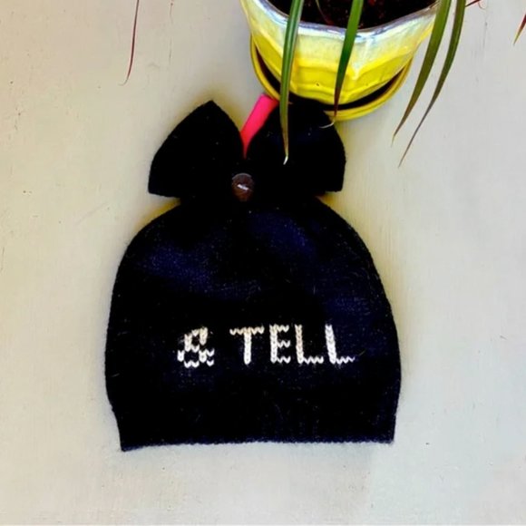 NWT BETSEY JOHNSON KISS and Tell Beanie - Picture 2 of 3